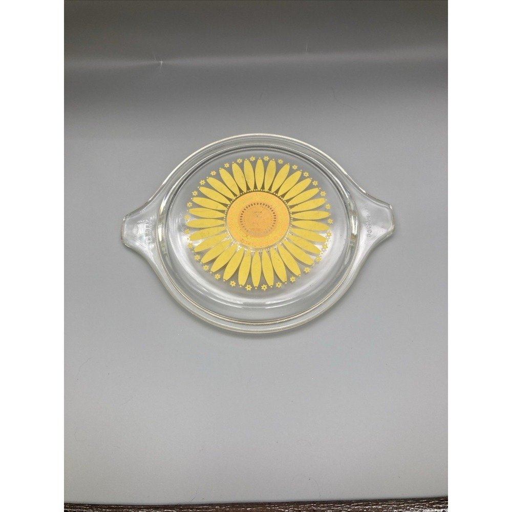 Vintage PYREX Casserole Dish Lid Only Daisy Golden Sunflower 470-C Clear Glass